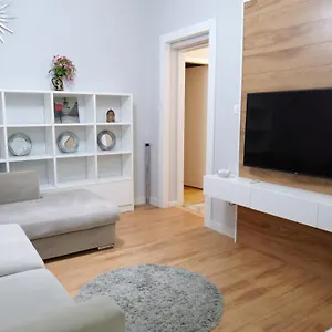 Apartamento Center Niko 04, Tirana